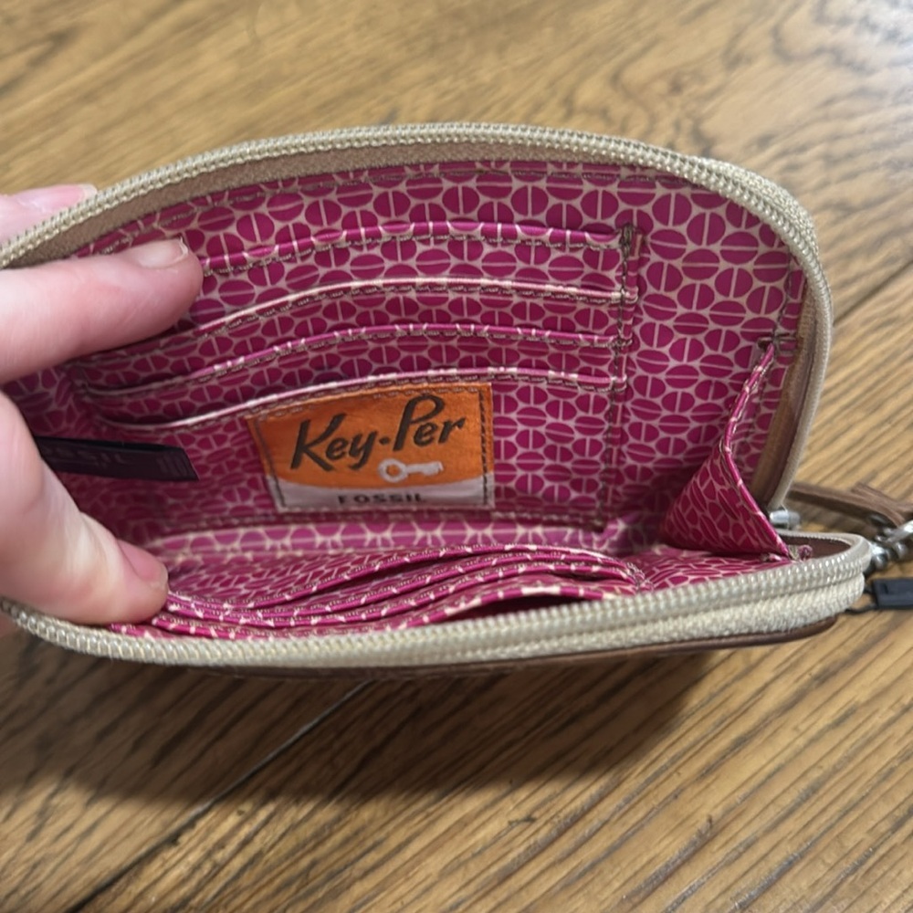 Fossil Key Per Pink Zip Wristlet Wallet Coated Canvas Leather Trim - Picture 7 of 7